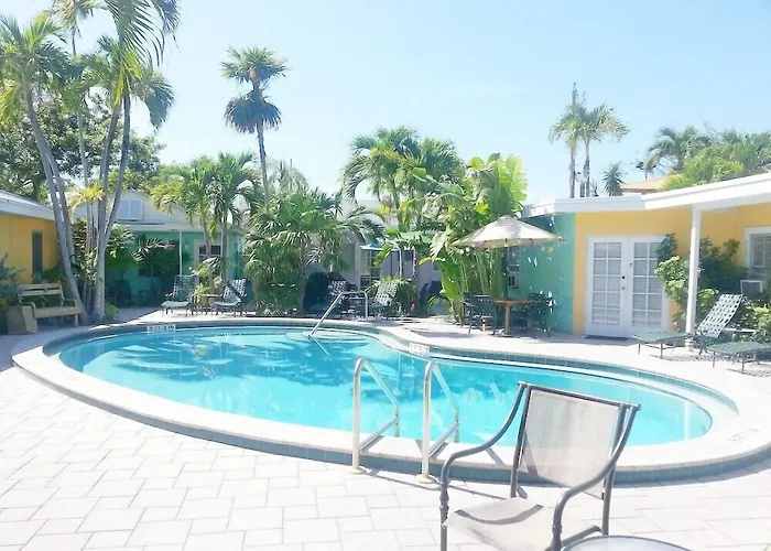 Alexander Palms Court - No Hidden Resort Fees! Key West