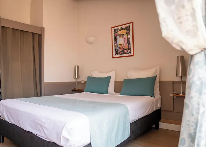 Plazza Hotel Nîmes
