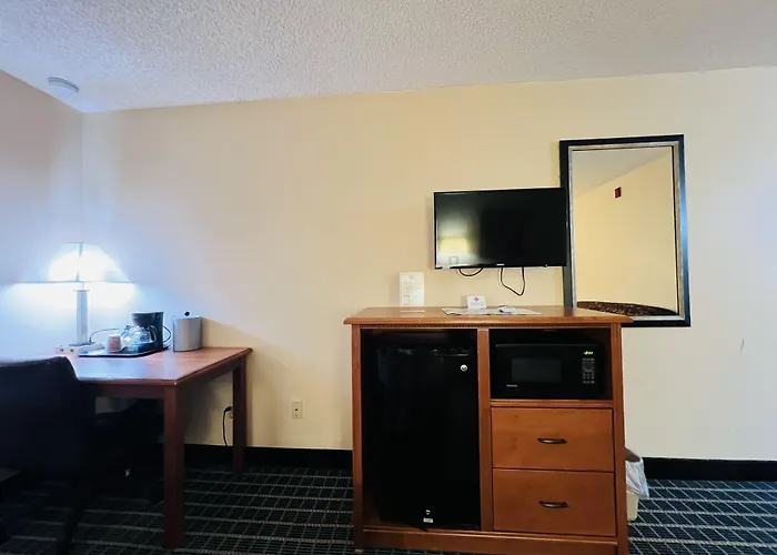 Hometown Inn And Suites
