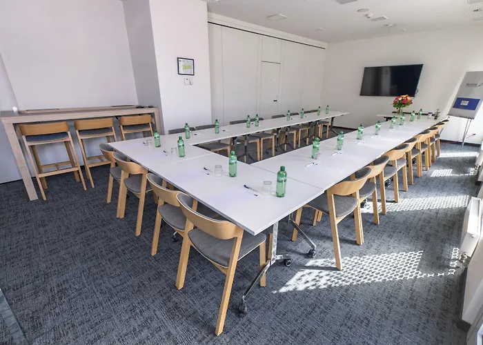 Holiday Inn Express Geneva Airport By Ihg