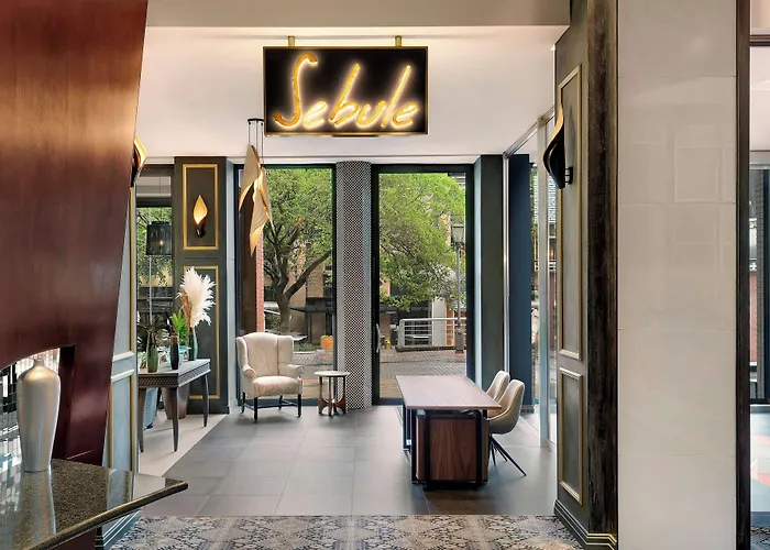 African Pride Melrose Arch, Autograph Collection