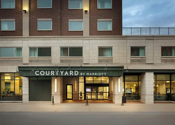 Courtyard By Marriott Little Rock Downtown Hotel