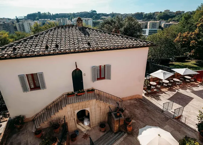 Borgo Grondaie Aparthotel Siena