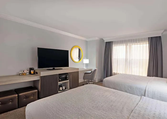 Hampton Inn & Suites Stamford