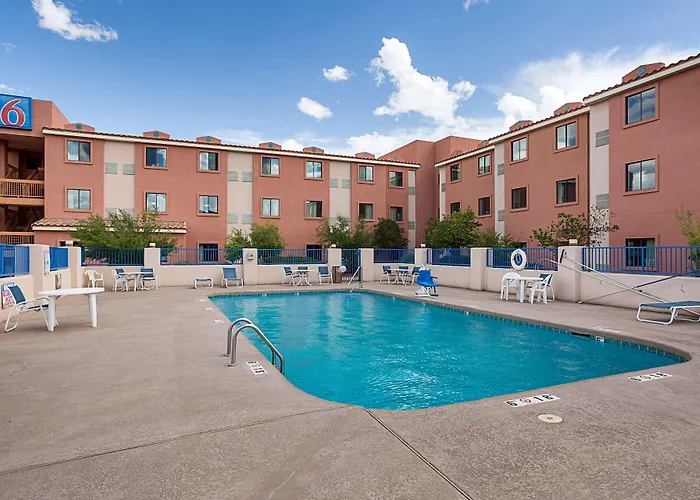 Motel 6-Page, Az