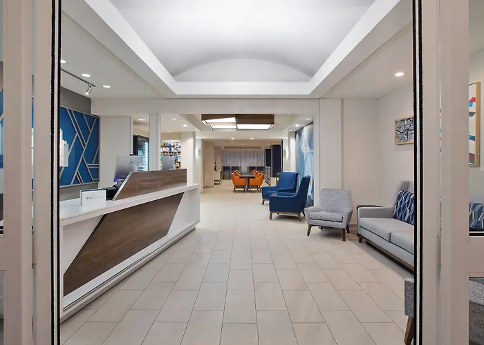 Holiday Inn Express Hotel & Suites Grand Rapids-North By Ihg
