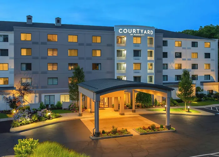 Courtyard By Marriott Providence Lincoln