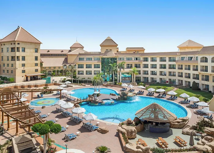 Hilton Pyramids Golf