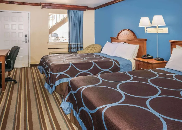 Super 8 By Wyndham San Marcos