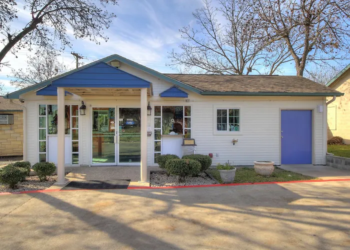 Motel 6-Kerrville, Tx
