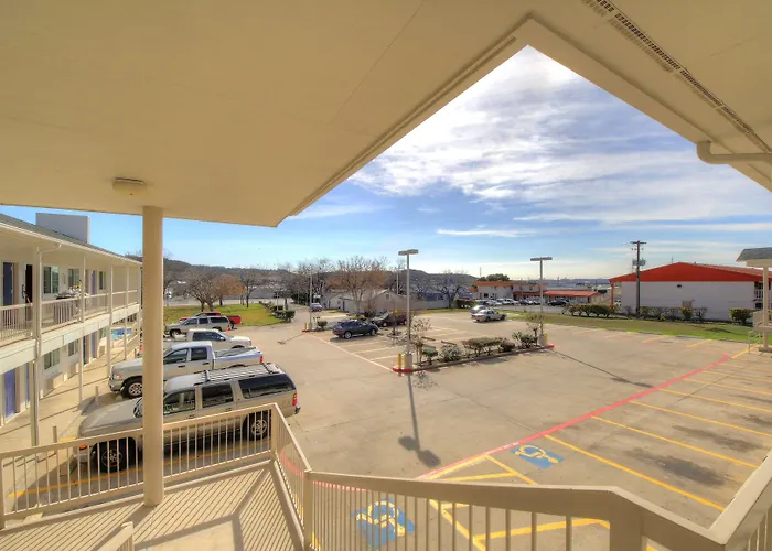 Motel 6-Kerrville, Tx
