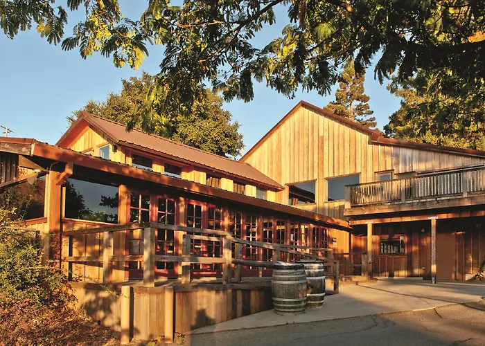 Juniper Hotel Cupertino, Curio Collection By Hilton