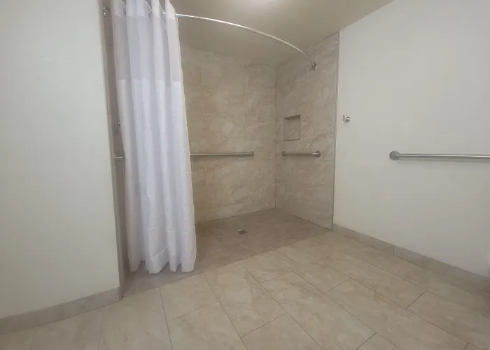 Ramada By Wyndham Merced