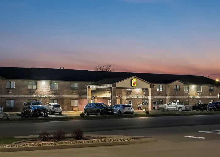 Super 8 By Wyndham Farmington