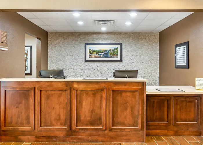 Comfort Inn Dekalb - University Area