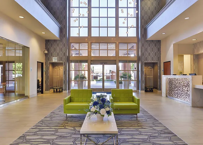 Holiday Inn Express & Suites Elk Grove Central - Hwy 99 By Ihg