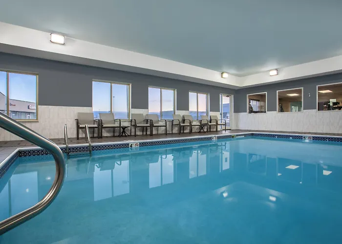 Holiday Inn Express & Suites Clinton By Ihg