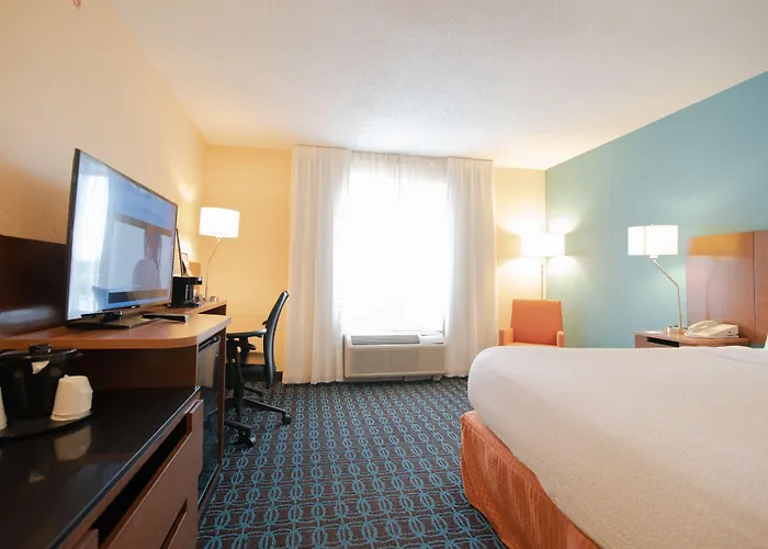 Fairfield Inn & Suites Cleveland Avon