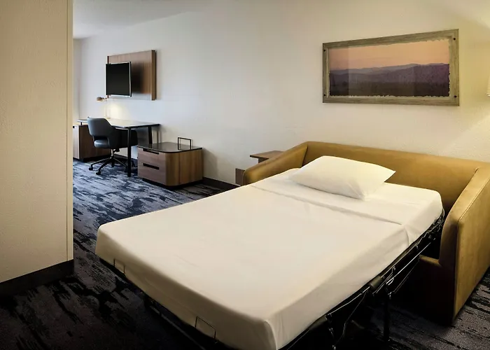 Fairfield Inn & Suites Cleveland Avon