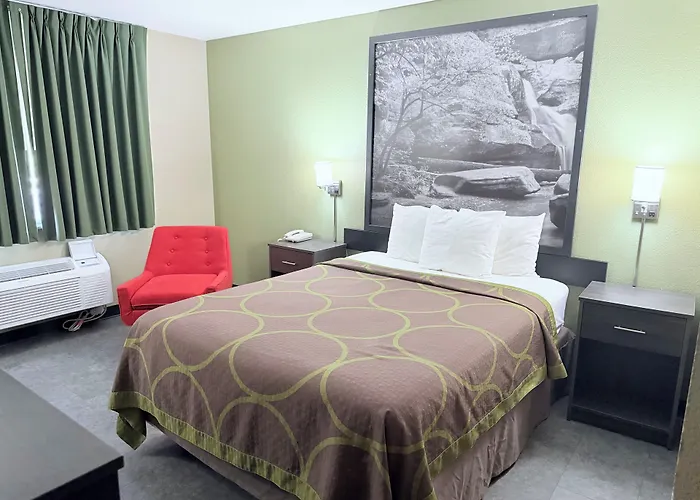 Super 8 By Wyndham Fond Du Lac