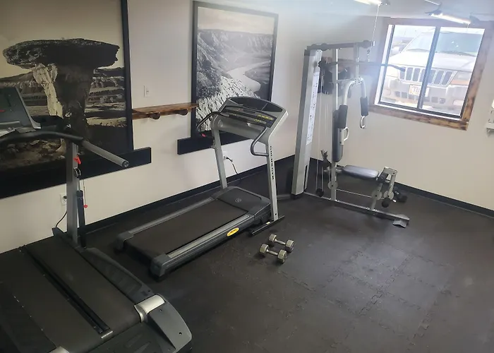 Super 8 By Wyndham Glendive