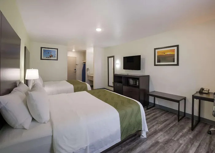 Quality Inn & Suites Clayton, Nm
