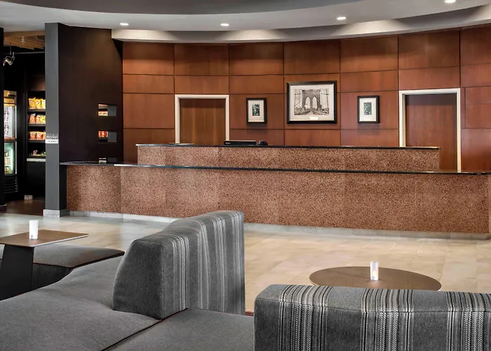 Courtyard By Marriott Newark Elizabeth Hotel