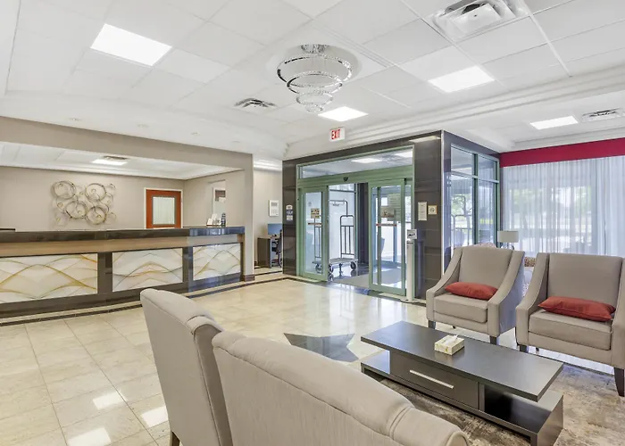 Best Western Plus Travel Hotel Toronto Airport
