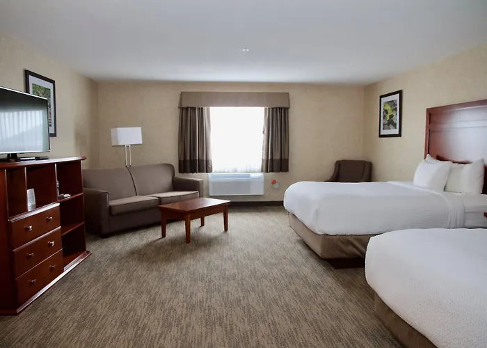 Days Inn & Suites By Wyndham Brooks