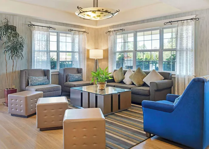 Best Western Cedar Inn & Suites