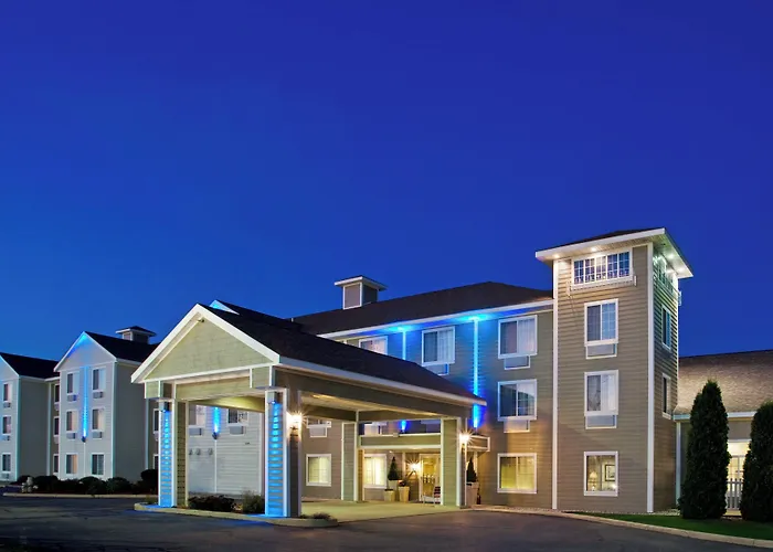 Holiday Inn Express & Suites New Buffalo, Mi By Ihg