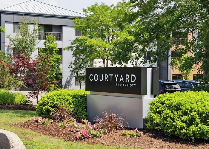 Courtyard Burlington Williston