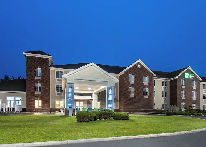 Holiday Inn Express Hotel & Suites Acme-Traverse City By Ihg