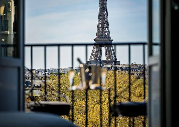 Hotel Duquesne Eiffel Paris