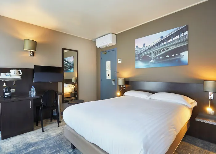 Logis Hotel Jardin De Villiers Parigi
