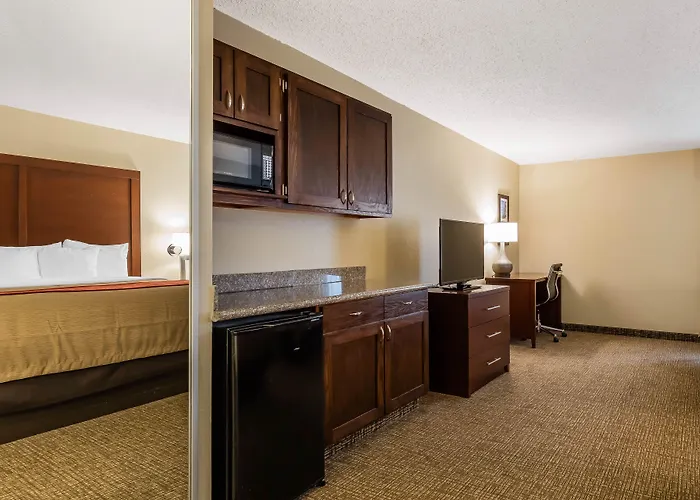 Comfort Inn & Suites Little Rock Airport