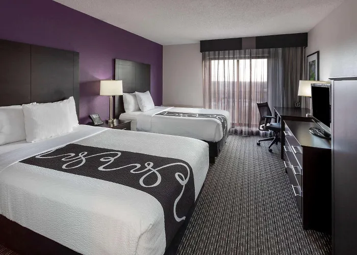 Bloom Hotel