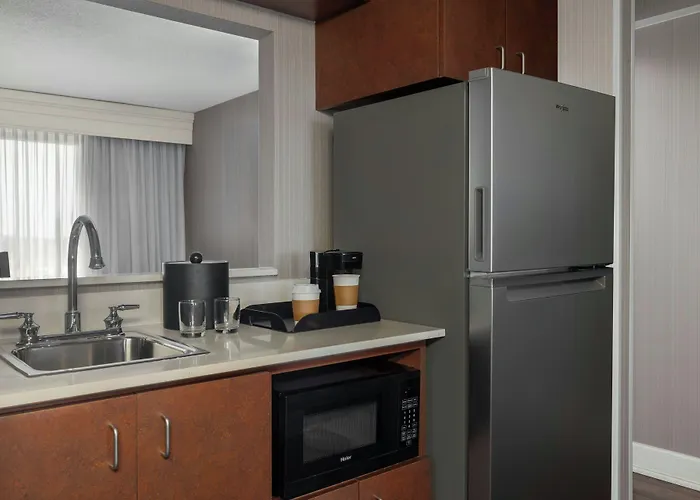 Courtyard By Marriott Tysons Mclean