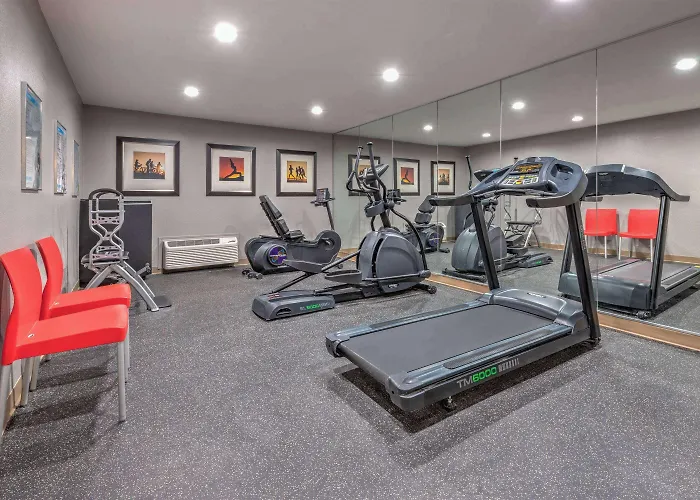 Hawthorn Extended Stay By Wyndham Bedford - Dallas