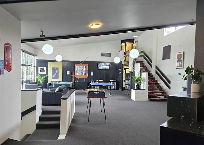 Fiordland Hotel