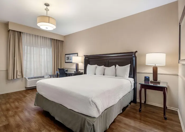 Best Western Corona Hotel&Suites