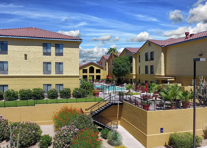 Hampton Inn & Suites Tucson Mall
