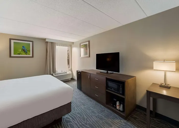 Comfort Inn & Suites Tipp City Dayton North I-75