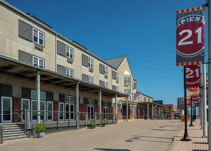 Harbor House Hotel And Marina At Pier 21 Galveston
