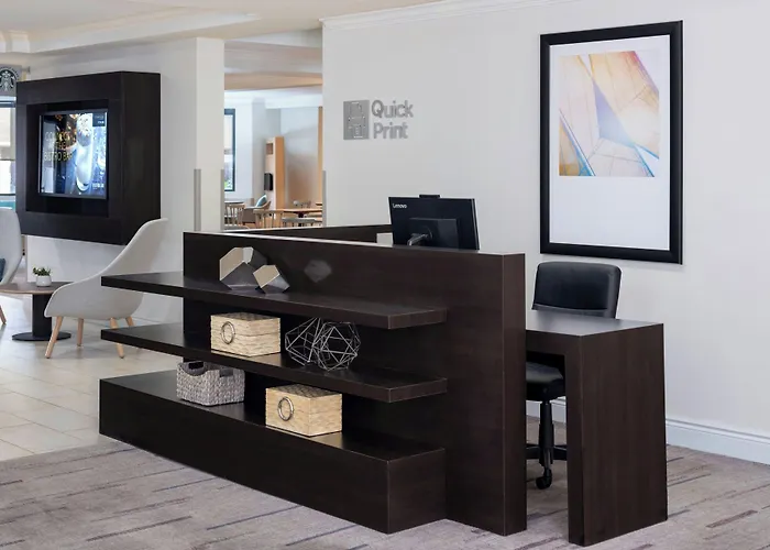 Courtyard By Marriott - Naples Hotel