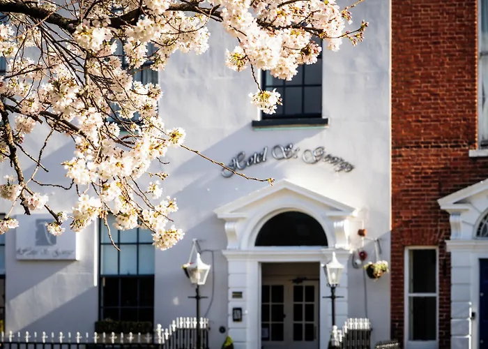 Hotel St George By Nina