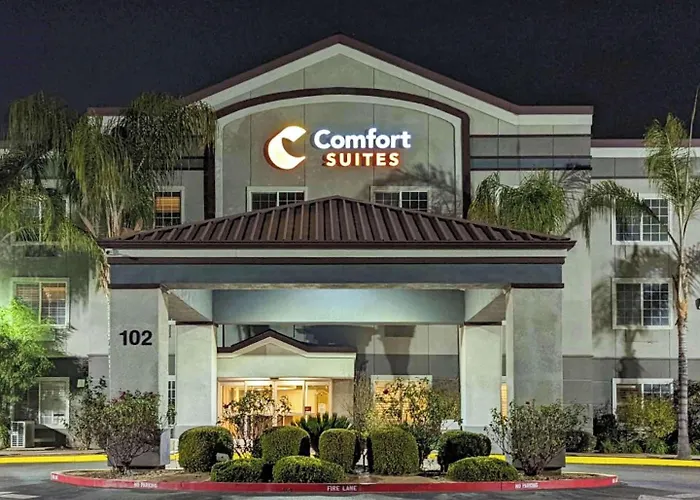 Comfort Suites Fresno River Park