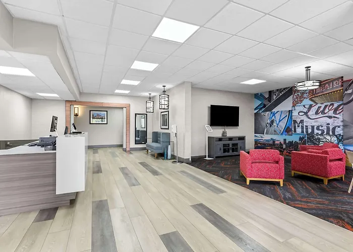 Clarion Pointe Franklin - Nashville Area