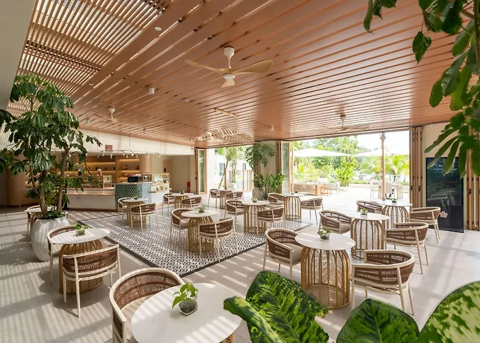 Swiss-Grand Beach Resort Kuantan - Newly Upgraded 5-Star