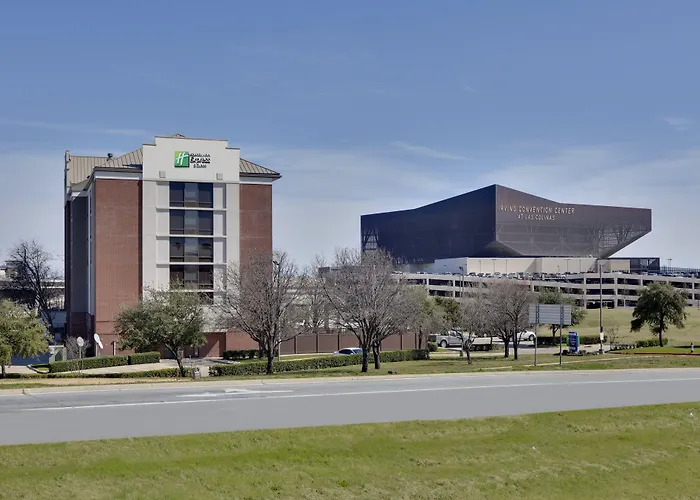 Holiday Inn Express & Suites Irving Conv Ctr - Las Colinas By Ihg